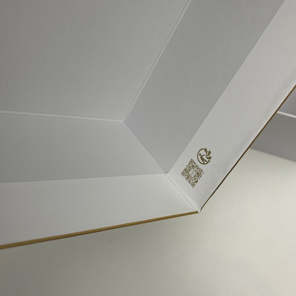 Dior Circus Dreams Gold Star 2025 Limited storage empty box w/ ribbon 20/20/10cm - Picture 6 of 9